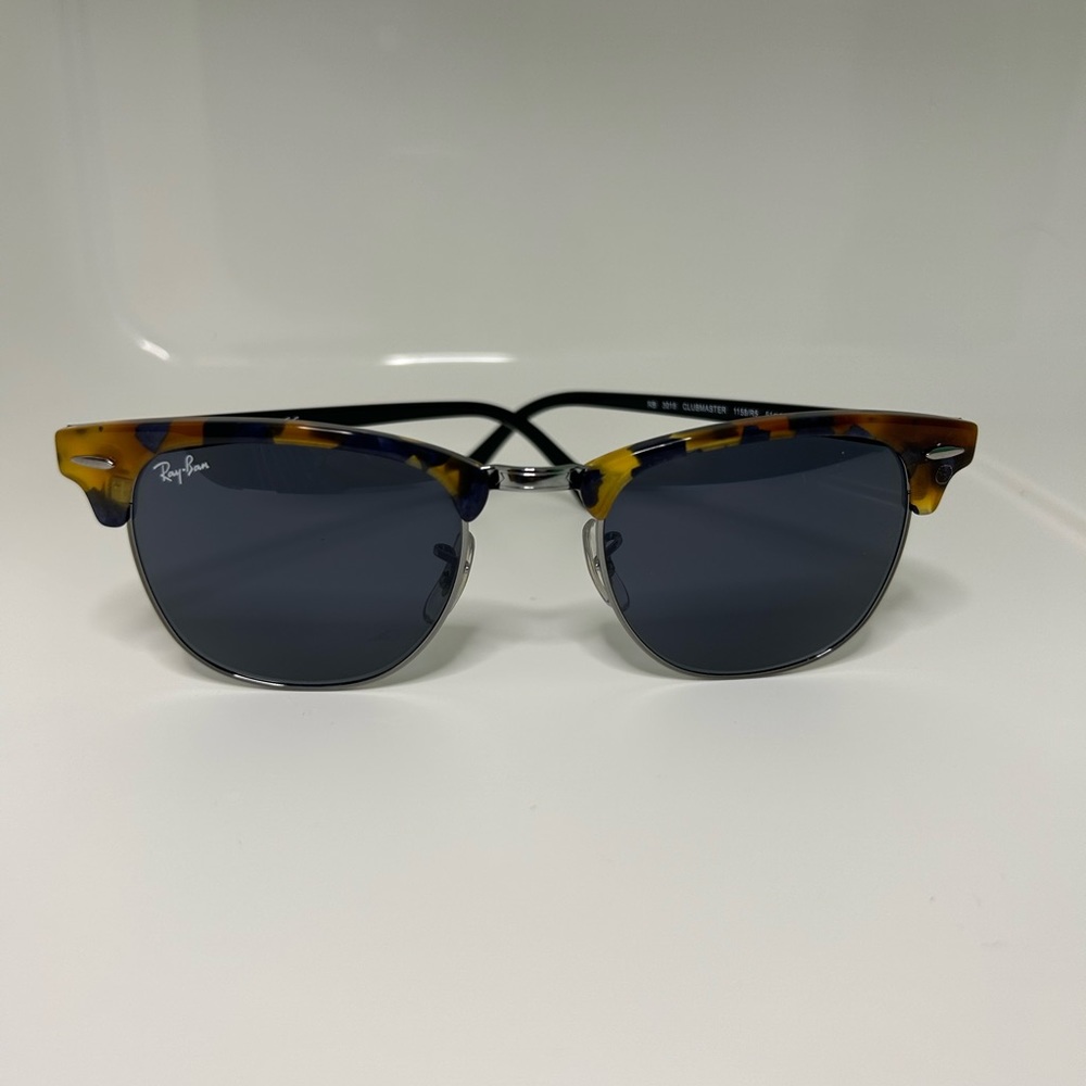 RayBan Clubmaster Polished Blue Havana Like New, Barely Worn, Size 51 Mint Cond.